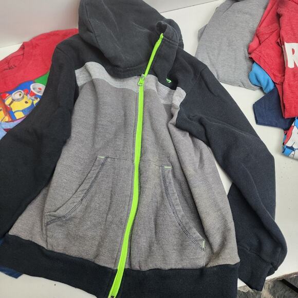 Boys Huge Bundle Character Tees Long & Short Sleeve Plus Zip Up Hoodie Size 8 - Picture 4 of 8